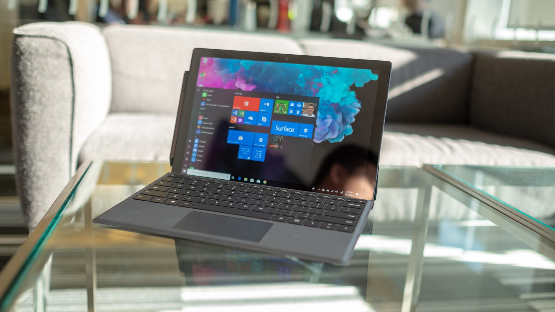 Microsoft Surface Pro 6.. الأفضل للطلاب ومصممي الفيكتور