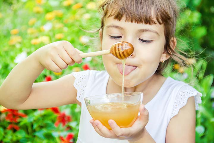 العسل للأطفال عمر سنتين