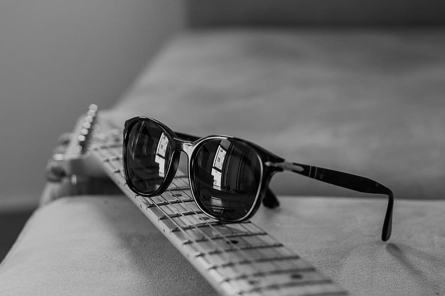 نظارات ماركة Persol  من أفضل ماركات نظارات شمسية رجالي